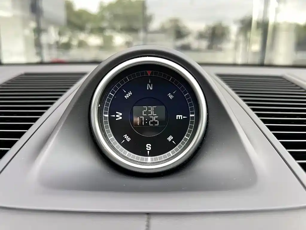 Porsche Macan 2019 — фото 11