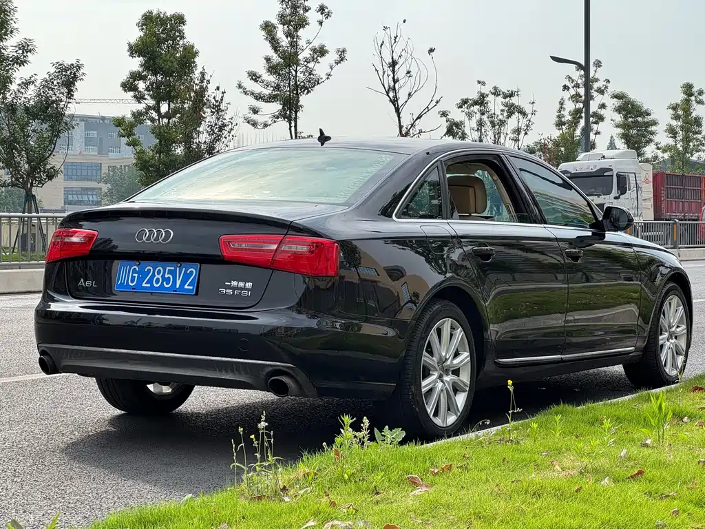 Audi A6L 2014 — фото 19
