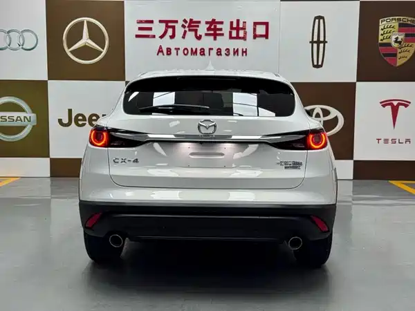 Mazda CX-4 2023