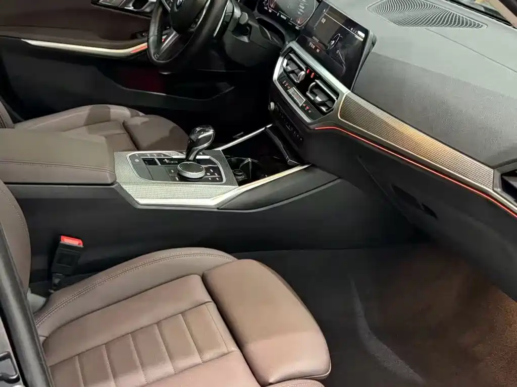 BMW 3 Series 2021
