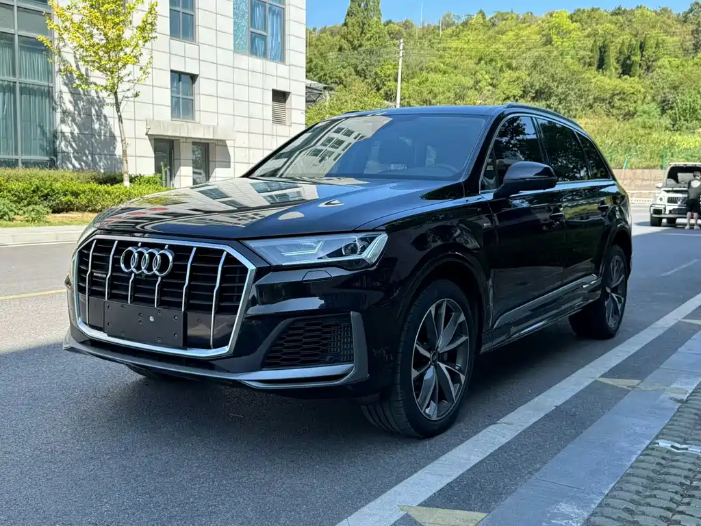 Audi Q7 2022 — фото 2