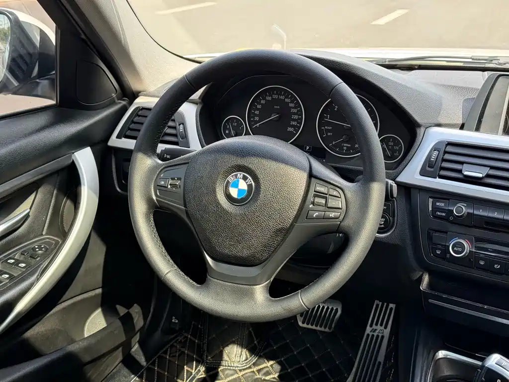 BMW 3 Series 2015 — фото 8
