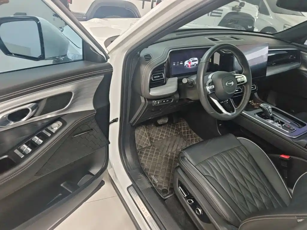 GAC Motor Trumpchi GS8 2023 — фото 16