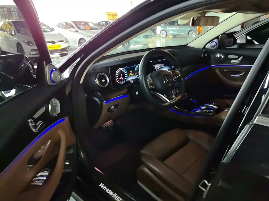 Mercedes-Benz E-Class 2017 — фото 12
