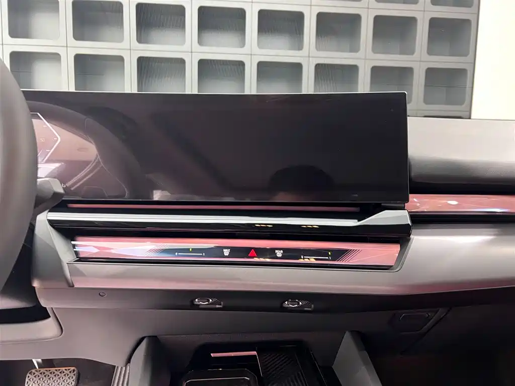 BMW 5 Series — фото 16