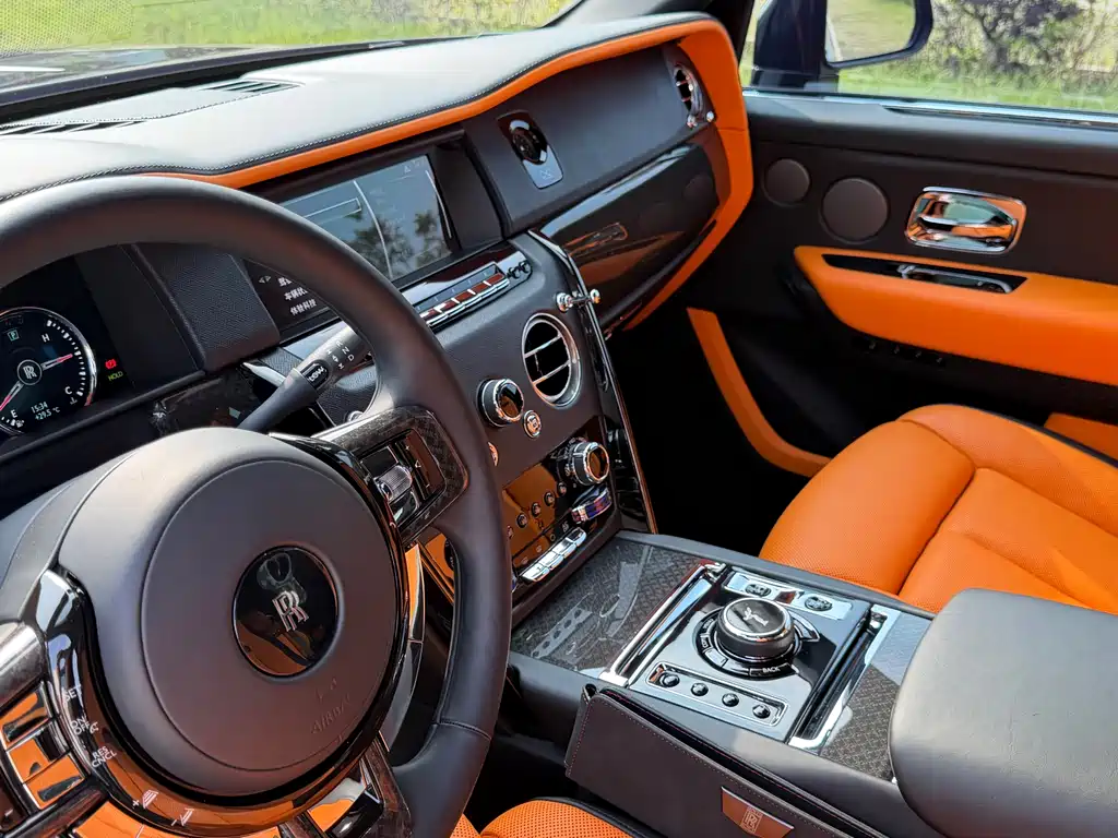 Rolls-Royce Cullinan 2023 — фото 7
