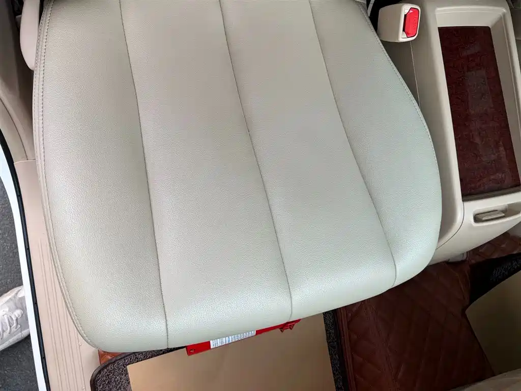 Toyota Previa 2018 — фото 24