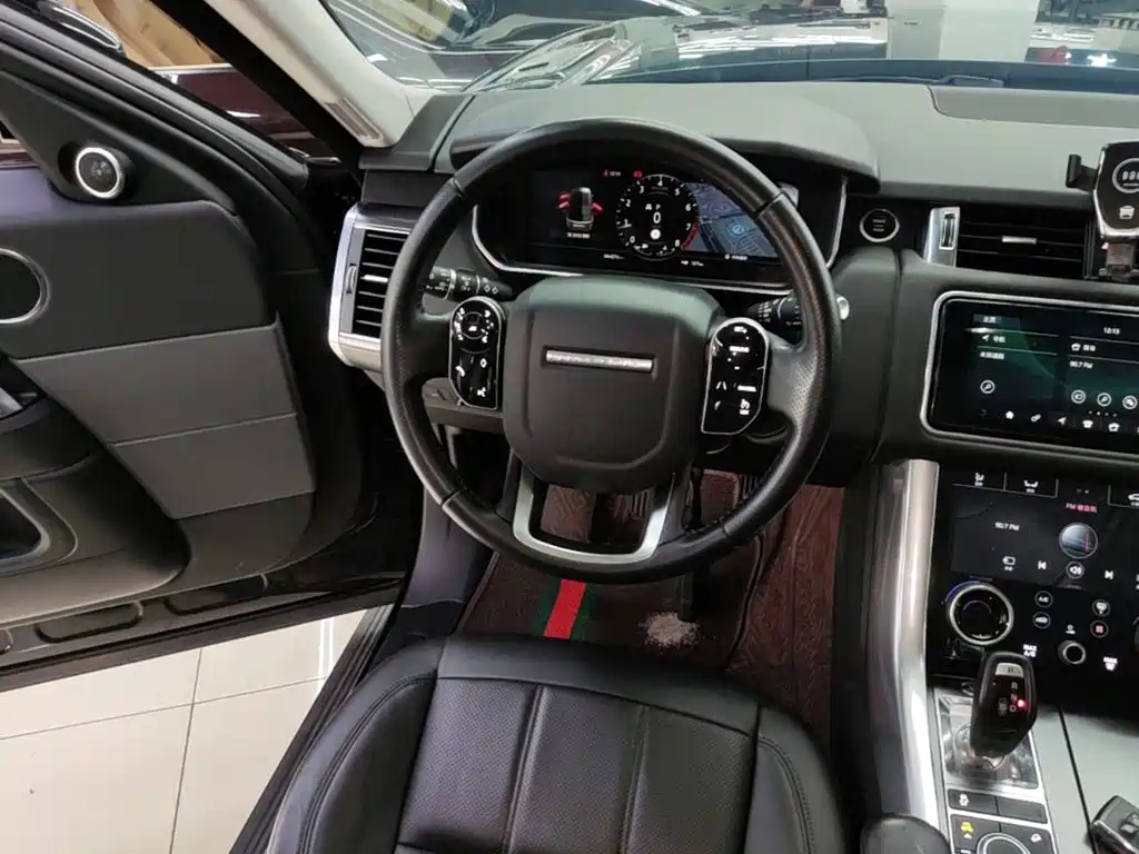 Land Rover Range Rover Sport 2020 — фото 11