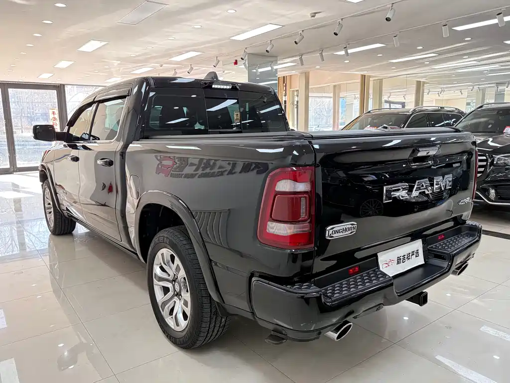 RAM Trucks 2023 — фото 18