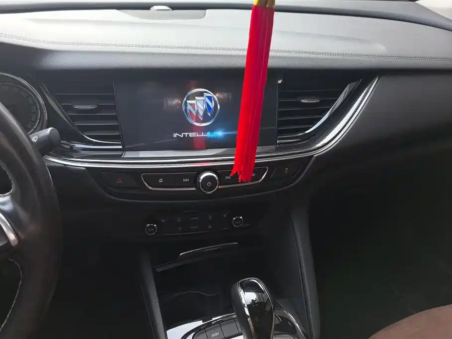 Buick Regal 2019 — фото 13