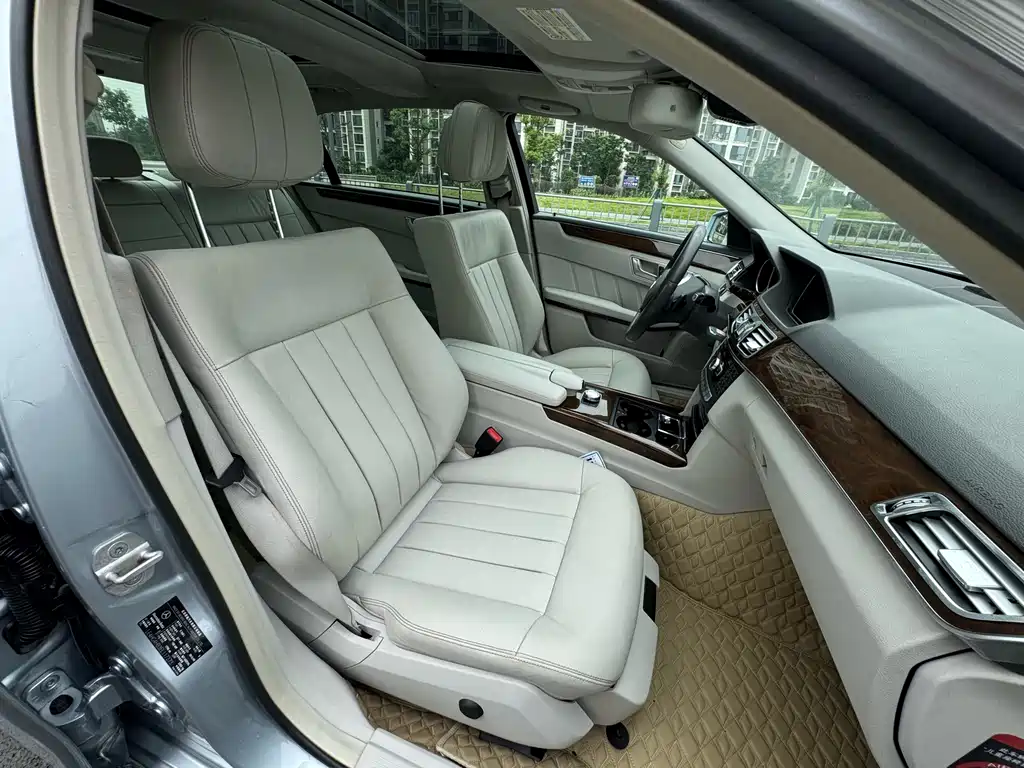 Mercedes-Benz E-Class 2014 — фото 11