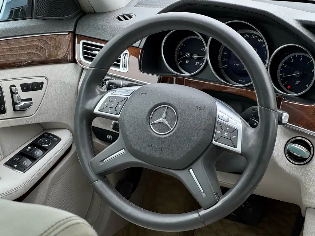 Mercedes-Benz E-Class 2014 — фото 8