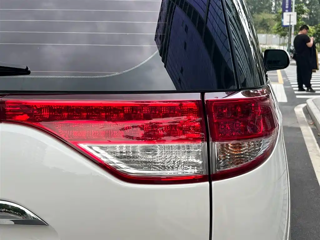 Toyota Previa 2018 — фото 29