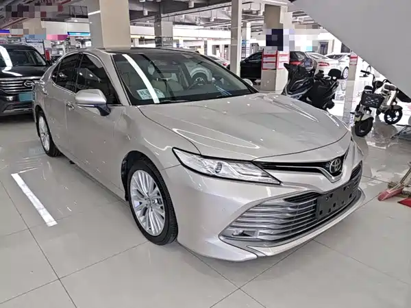 Toyota Camry 2021