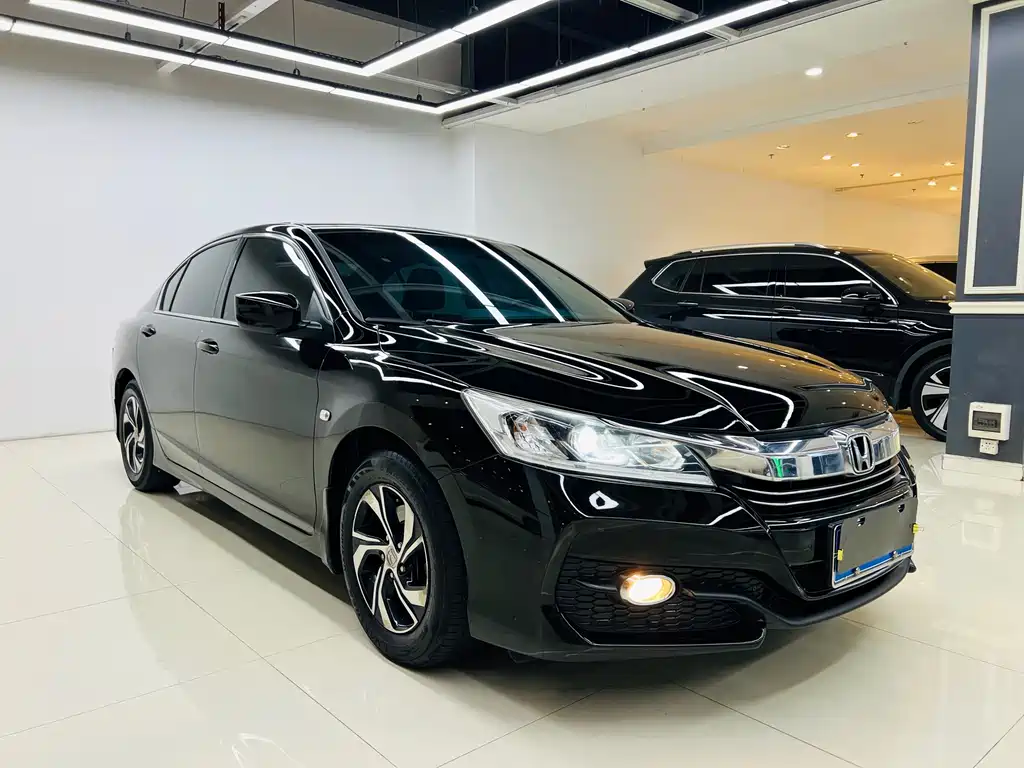Honda Accord 2018 — фото 4