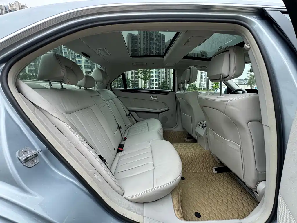 Mercedes-Benz E-Class 2014 — фото 12