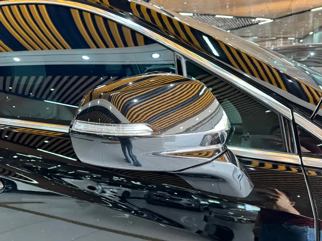 Cadillac XT5 2022 — фото 17