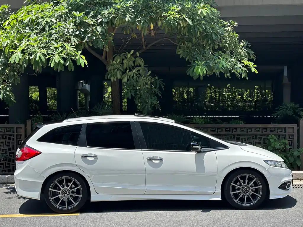 Honda Jade 2016 — фото 10