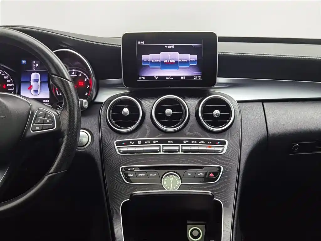 Mercedes-Benz C-Class 2018 — фото 12