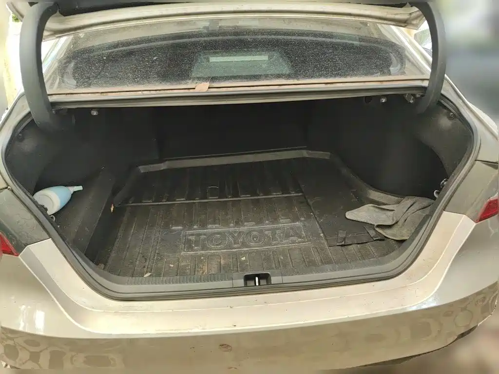 Toyota Camry 2021 — фото 10