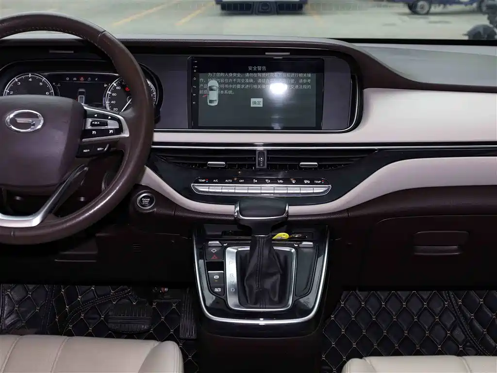 GAC Motor Trumpchi M6 2019 — фото 12