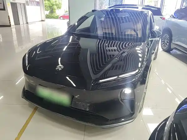 NIO ET5 2022