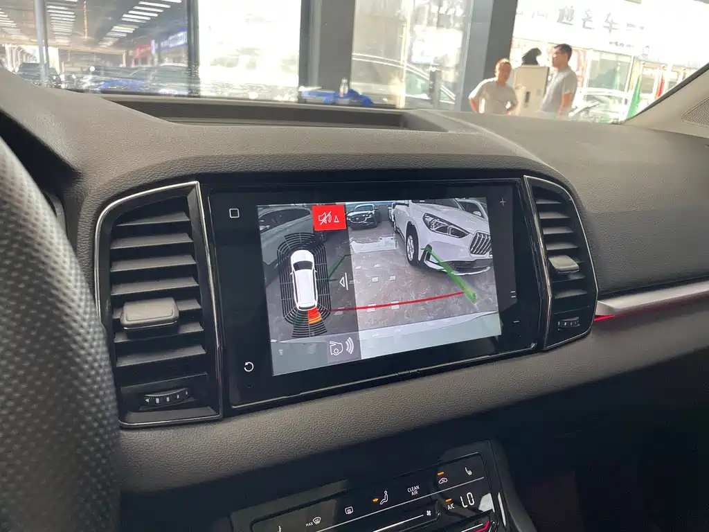 Skoda Karoq 2022 — фото 11