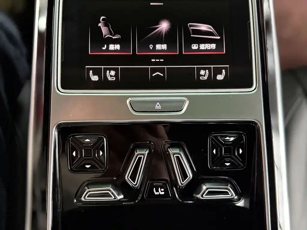 Audi A8 2019 — фото 14