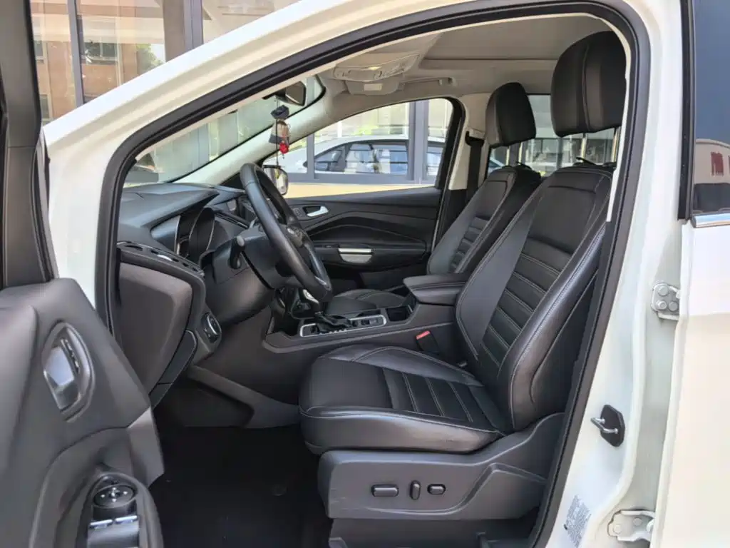 Ford Kuga 2017 — фото 15