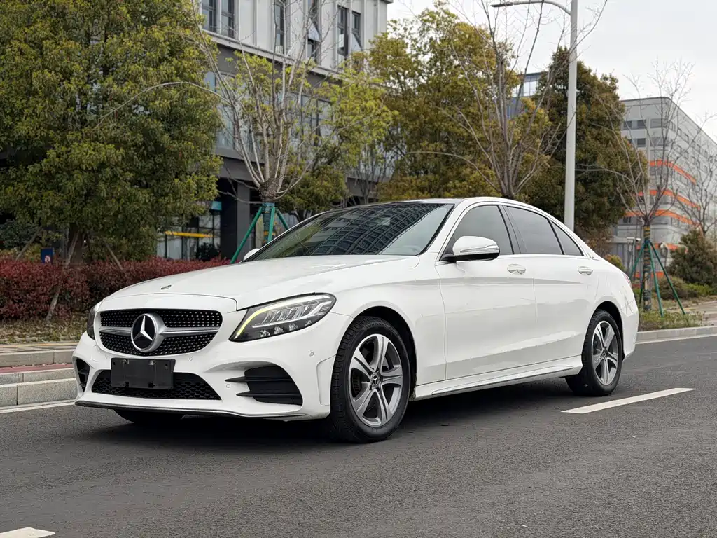 Mercedes-Benz C-Class 2019 — фото 1