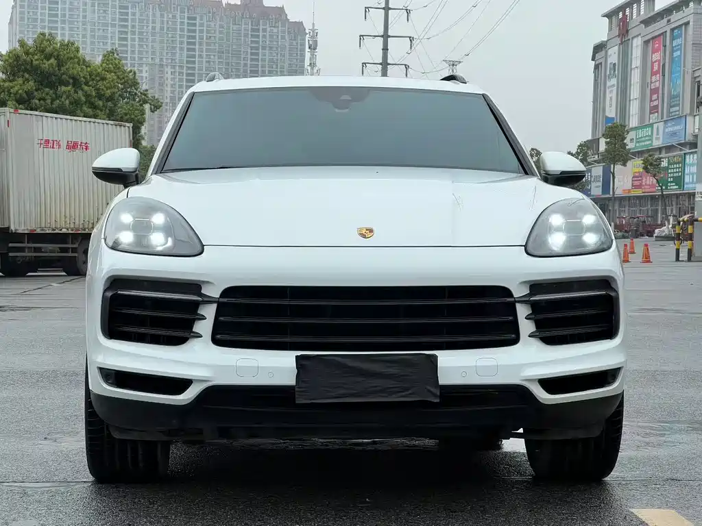 Porsche Cayenne 2019 — фото 2