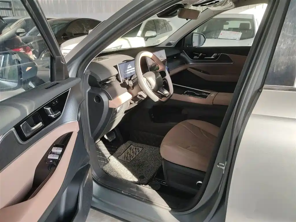 Chery Tiggo 8L 2024 — фото 12