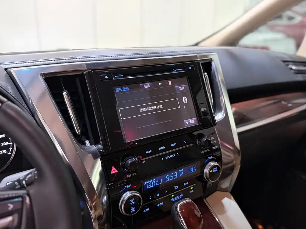 Toyota Alphard 2015 — фото 6