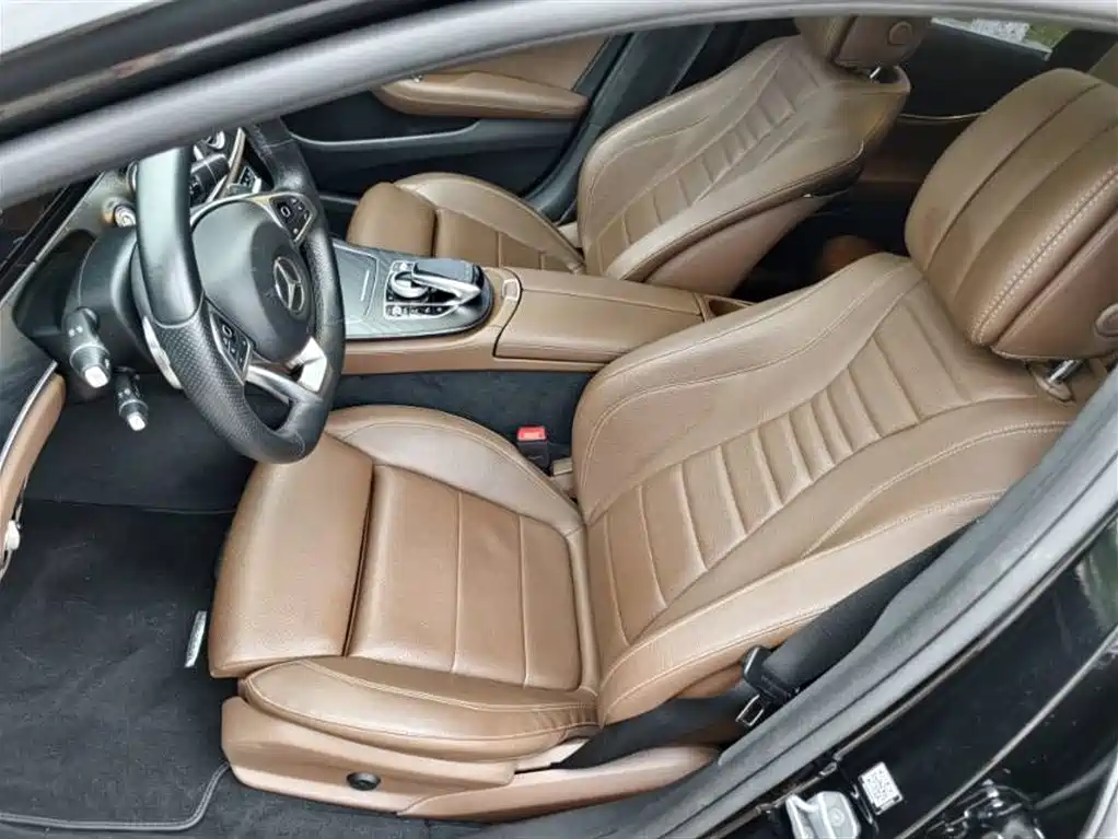 Mercedes-Benz E-Class 2018 — фото 15