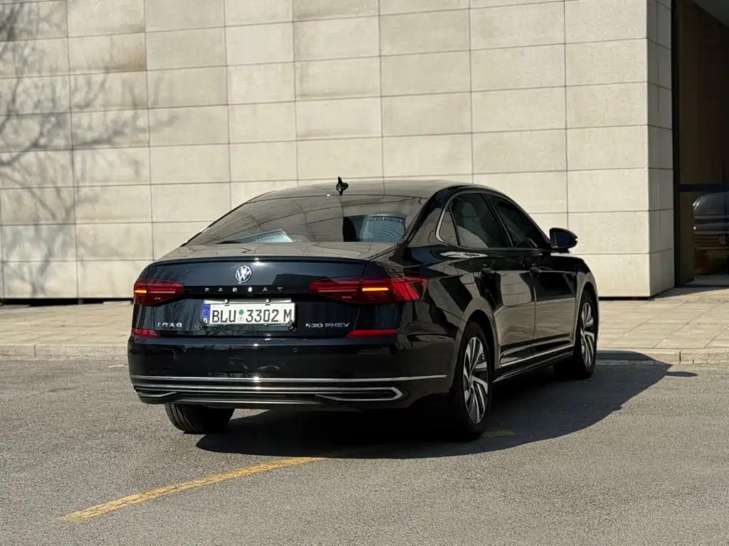 Volkswagen Passat PHEV 2020 — фото 19