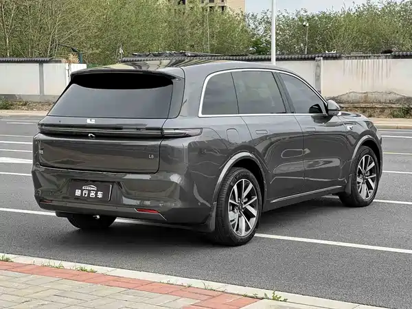 Li Auto L8 2023
