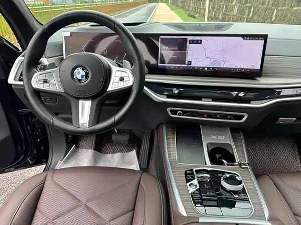 BMW X5 2024