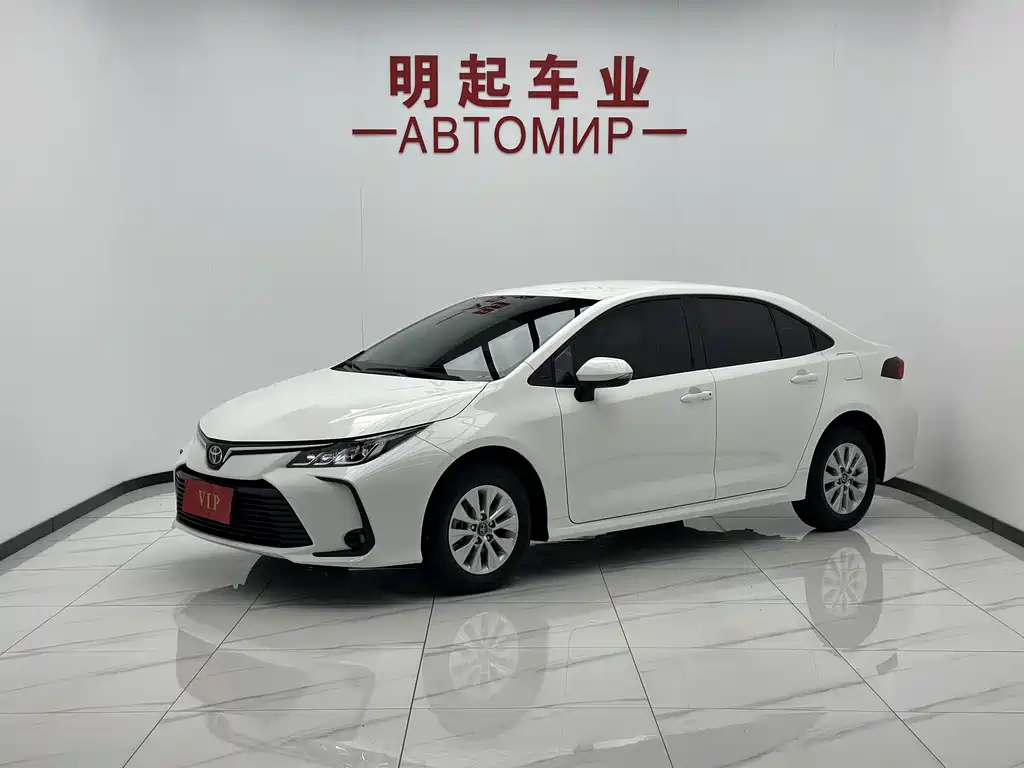 Toyota Corolla 2023 — фото 1