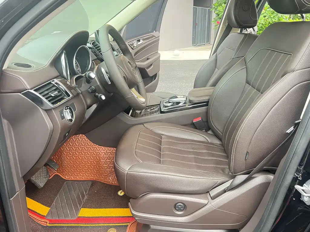 Mercedes-Benz GLS 2018 — фото 13