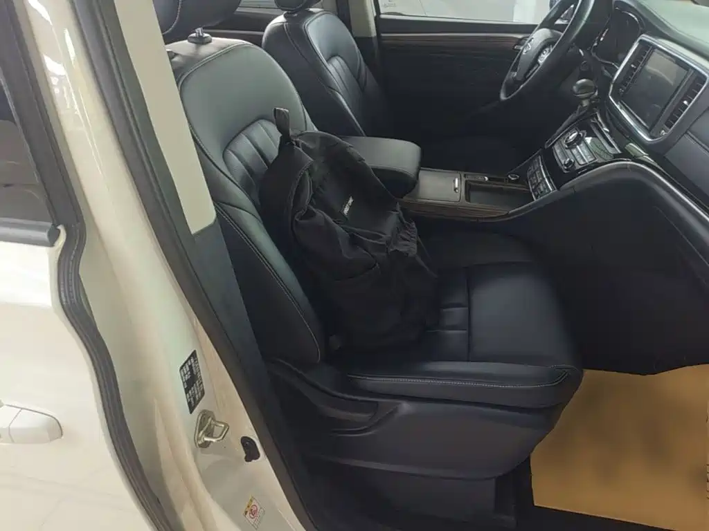 GAC Motor Trumpchi M8 2020 — фото 25