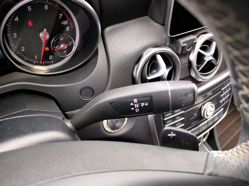 Mercedes-Benz GLA 2018 — фото 14