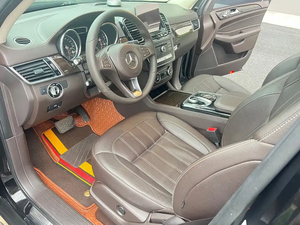 Mercedes-Benz GLS 2018 — фото 17