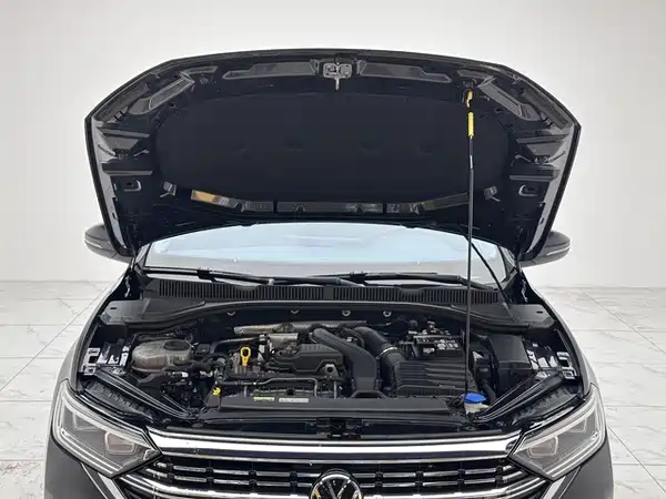 Volkswagen Sagitar 2024