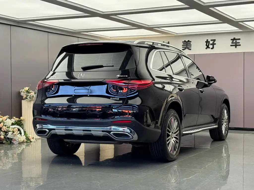 Mercedes-Benz GLC 2025