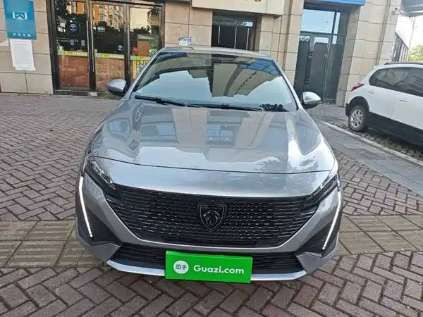 Peugeot 408 2025