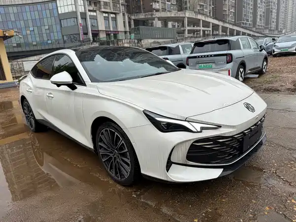 MG MG7 2023