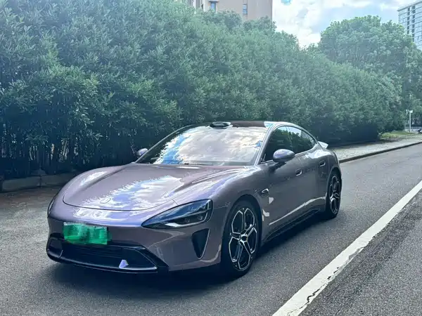 Xiaomi SU7 2024