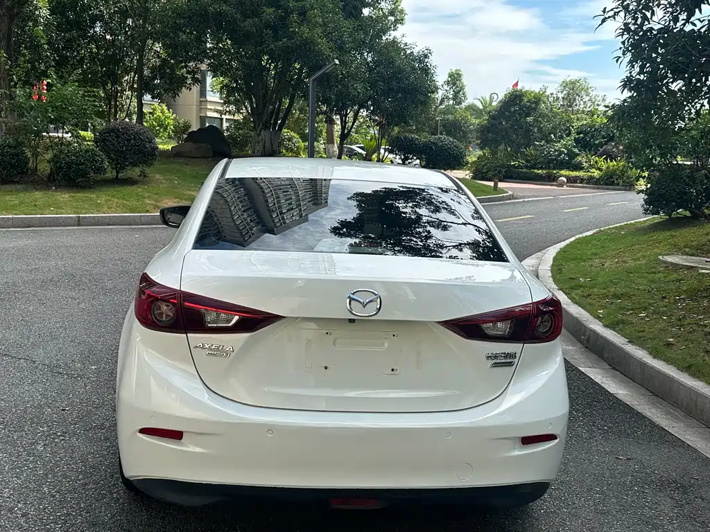 Mazda 3 Angkesela 2015