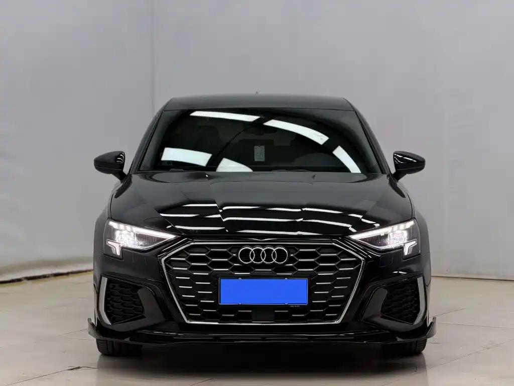Audi A3 2023 — фото 2