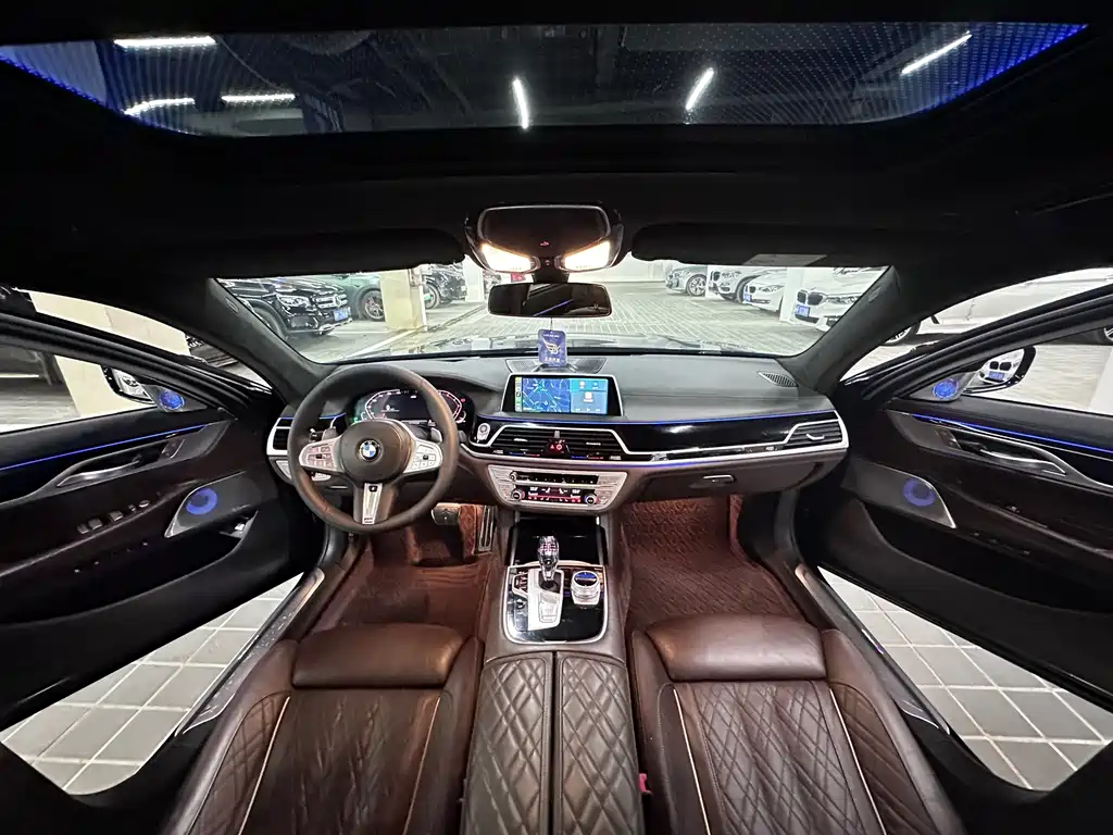 BMW 7 Series 2025 — фото 10